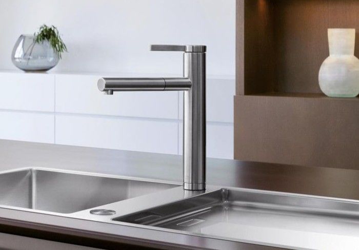 Armatur aus Edelstahl für die Küche